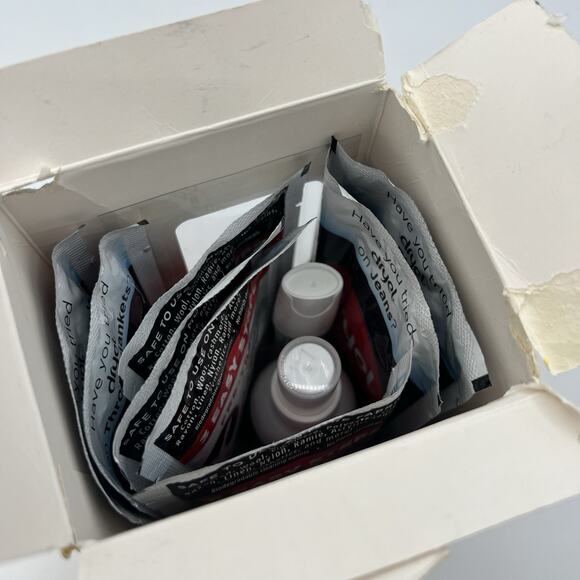 Dryel At-Home Dry Cleaner Refill Stain Pen, Odor Wrinkle Spray 8 Cloths - Picture 2 of 5